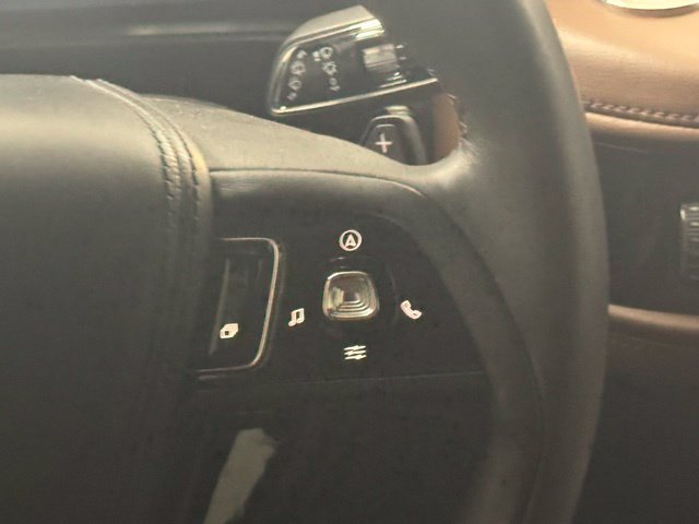Used 2023 Lincoln Aviator Reserve w/ Equipment Group 201A AWD/4WD image 12