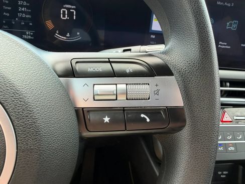 Used 2025 Hyundai Santa Cruz SE AWD/4WD image 33