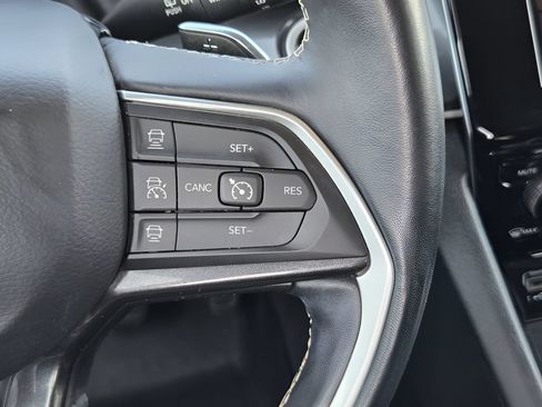 Used 2021 Jeep Grand Cherokee L Laredo AWD/4WD image 26