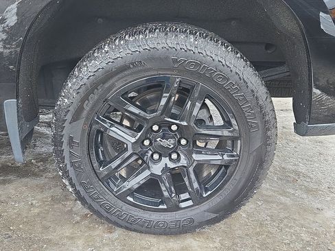 Used 2022 Chevrolet Silverado 1500 RST w/ Convenience Package II image 11