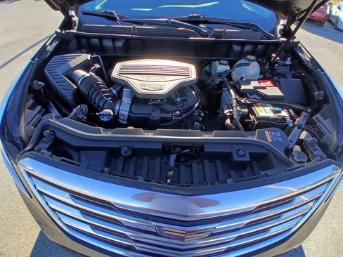 Used 2017 Cadillac XT5 Luxury w/ Driver Awareness Package image 24