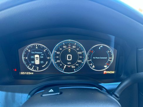 Used 2015 Cadillac Escalade Premium RWD image 20