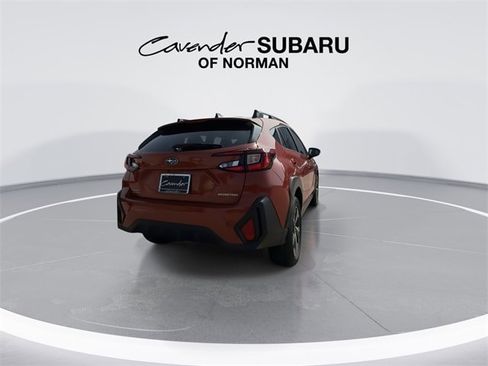 Used 2025 Subaru Crosstrek 2.0i Premium image 2