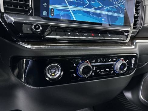 Used 2023 Chevrolet Silverado 1500 LT AWD/4WD image 17