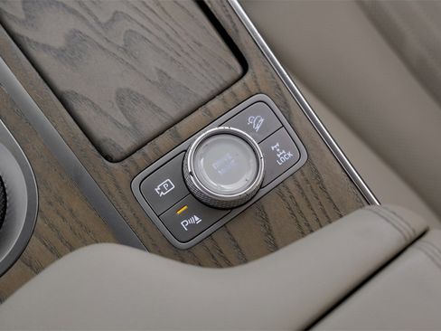 Used 2022 Genesis GV80 3.5T w/ Advanced Package 06 image 28