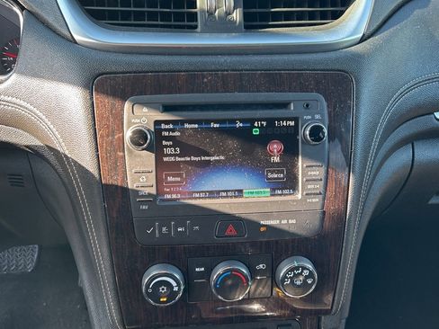 Used 2016 Chevrolet Traverse LT w/ Style and Technology Package image 20
