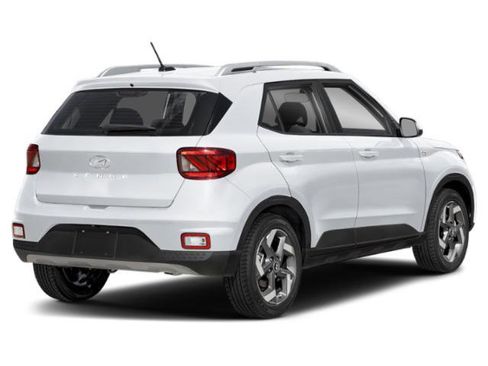 Used 2024 Hyundai Venue SEL FWD image 2