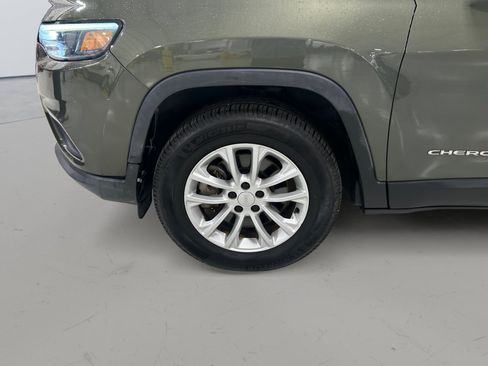 Used 2020 Jeep Cherokee Latitude AWD/4WD image 9