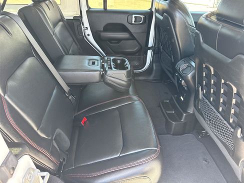Used 2019 Jeep Wrangler Unlimited Rubicon AWD/4WD image 21
