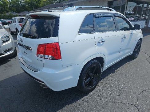 Used 2012 Kia Sorento SX w/ SX Premium Pkg FWD image 2