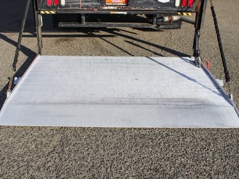 Used 2016 Chevrolet Express 4500 w/ Chrome Appearance Package image 10