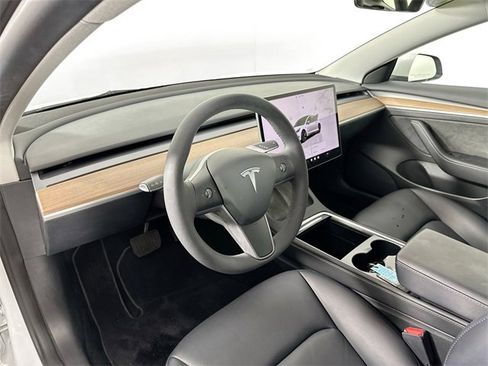 Used 2023 Tesla Model 3 Long Range image 18