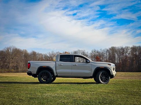 New 2026 GMC Canyon Elevation w/ Convenience Package image 3