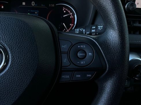 Used 2025 Toyota RAV4 XLE image 35