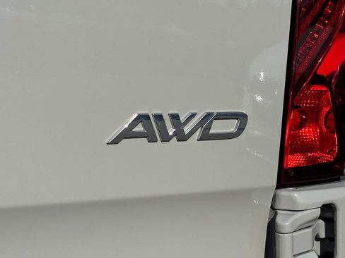 Used 2025 Mercedes-Benz Sprinter 2500 image 11