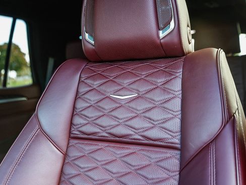 Used 2025 Cadillac Escalade Sport w/ Touring Package image 25