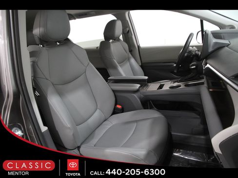 Certified 2023 Toyota Sienna XLE image 18