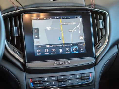 Used 2019 Maserati Ghibli S image 31