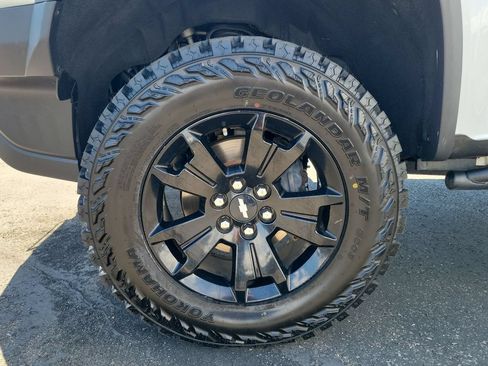 Used 2020 Chevrolet Colorado ZR2 w/ ZR2 Dusk Special Edition AWD/4WD image 32