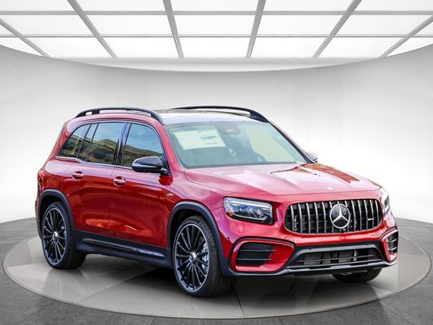 New 2025 Mercedes-Benz GLB 35 AMG 4MATIC image 5