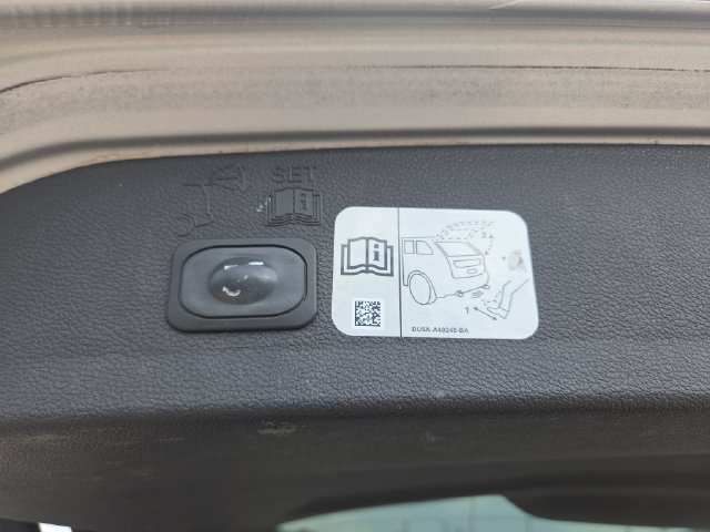 Used 2018 Ford Escape Titanium AWD/4WD image 43
