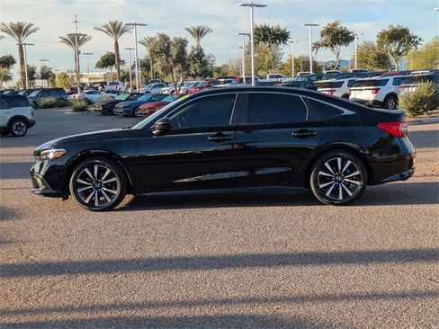 Used 2023 Honda Civic EX image 3