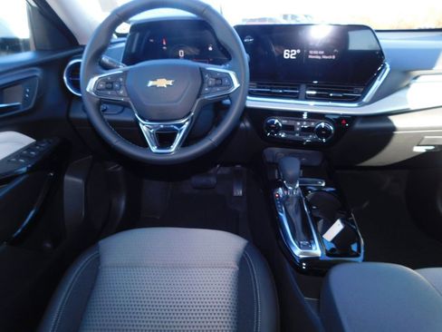 New 2026 Chevrolet Trax LT w/ Driver Confidence Package FWD image 15