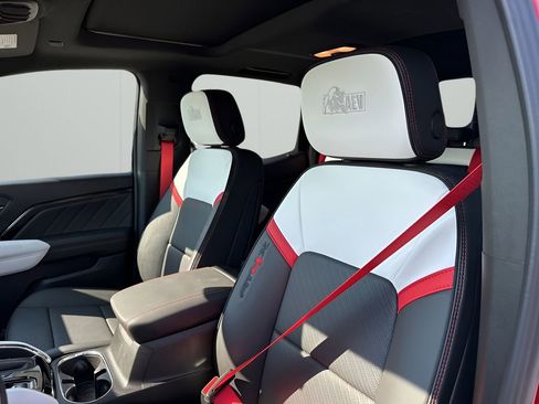 New 2026 GMC Canyon AT4X w/ AT4X AEV Edition image 24