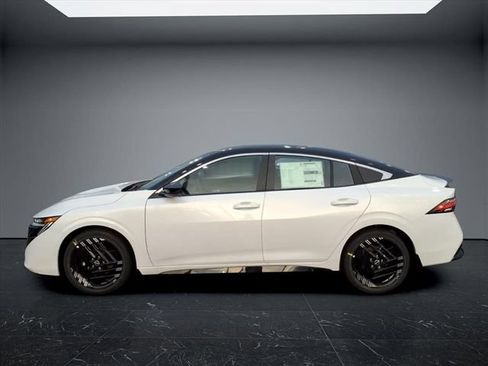 Certified 2026 Nissan Sentra SR w/ Floor Mat Package FWD image 6