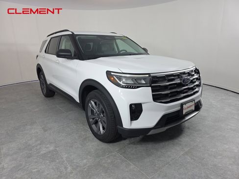 New 2026 Ford Explorer Active w/ Active Comfort Package image 3