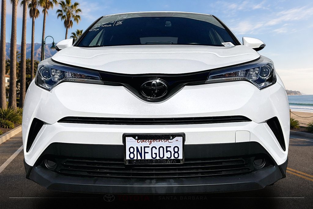 Used 2019 Toyota C-HR XLE FWD image 2