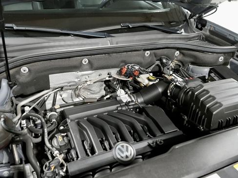 Used 2022 Volkswagen Atlas Cross Sport SE w/ Panoramic Sunroof Package image 12