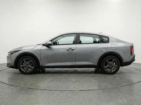 Used 2025 Kia K4 LXS image 5
