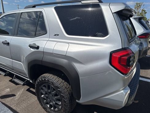 New 2026 Toyota 4Runner SR5 AWD/4WD image 7