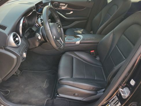 Used 2021 Mercedes-Benz GLC 300 image 5