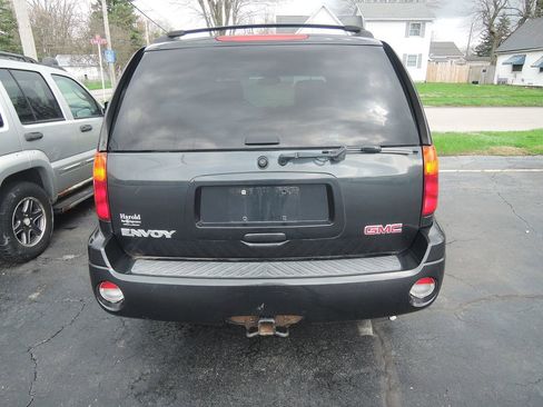 Used 2004 GMC Envoy SLE w/ Preferred Equipment Group image 6