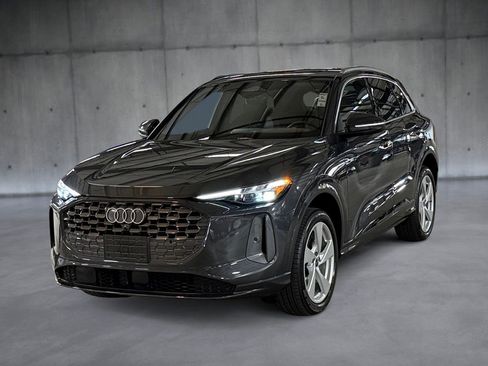 Certified 2025 Audi Q5 Premium Plus w/ Premium Plus AWD/4WD image 1