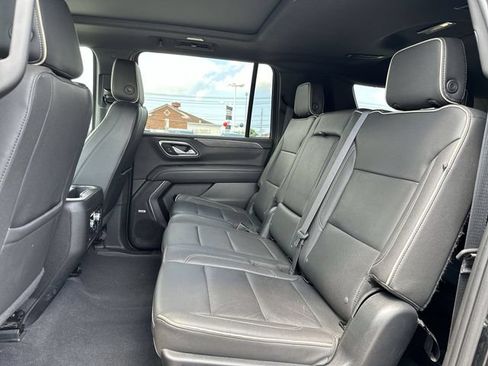 Certified 2023 GMC Yukon XL SLT AWD/4WD image 25