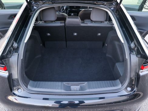 Used 2025 Toyota Prius LE image 27