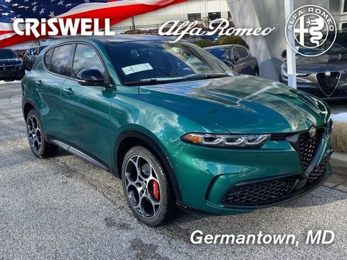New 2025 Alfa Romeo Tonale w/ Premium Package image 1