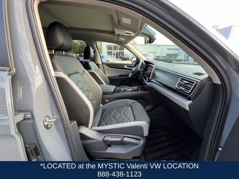 Certified 2024 Volkswagen Atlas Peak Edition SE image 25