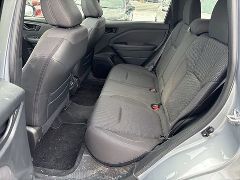 Used 2025 Subaru Forester Premium image 32