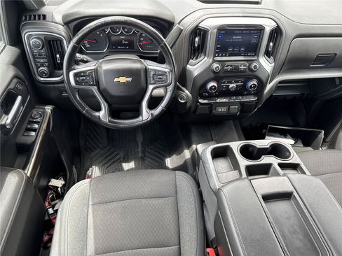 Used 2022 Chevrolet Silverado 1500 LT w/ Z71 Off-Road Package AWD/4WD image 14