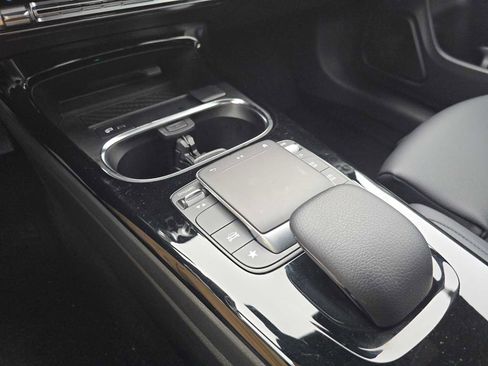 Used 2021 Mercedes-Benz CLA 250 image 32