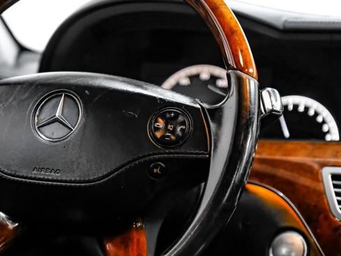 Used 2009 Mercedes-Benz S 550 S 550 image 24