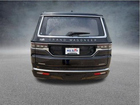 Used 2022 Jeep Grand Wagoneer Series III AWD/4WD image 7