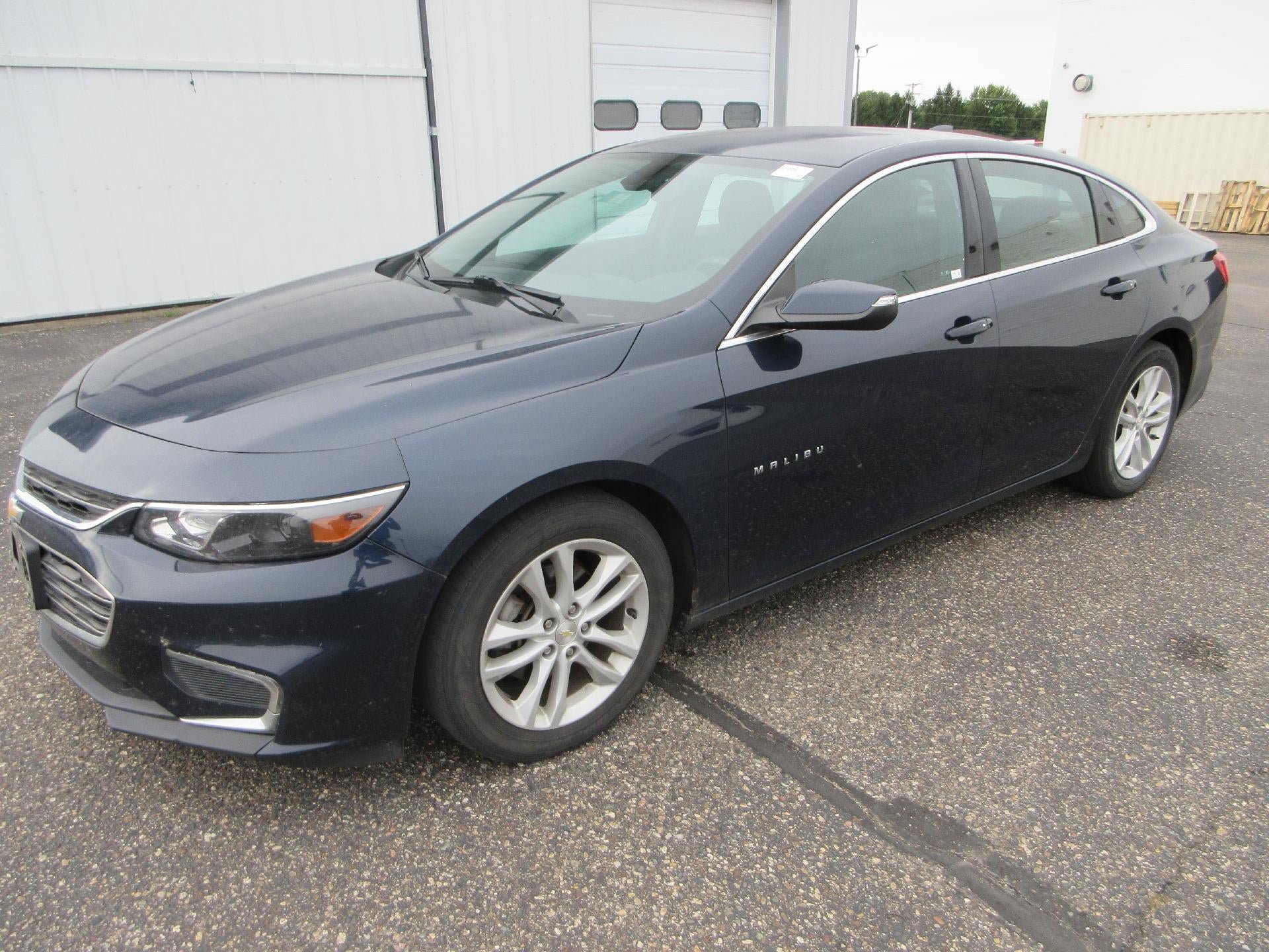 Certified 2017 Chevrolet Malibu LT FWD image 1
