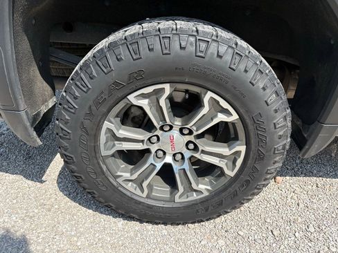 Used 2021 GMC Sierra 1500 SLE w/ X31 Off-Road Package AWD/4WD image 21