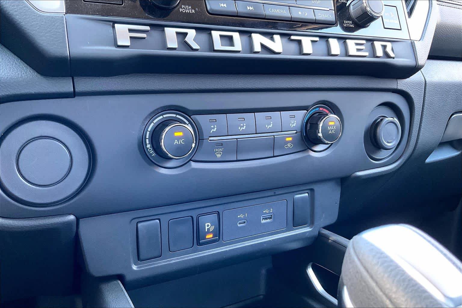 Used 2025 Nissan Frontier SV RWD image 33