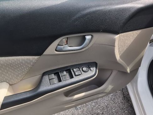 Used 2014 Honda Civic LX image 9
